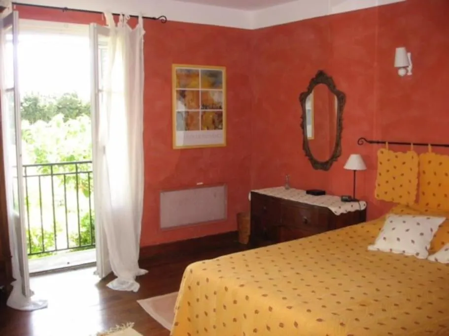 Сasa de vacaciones Charming Provencal Farmhouse With Pool Mérindol