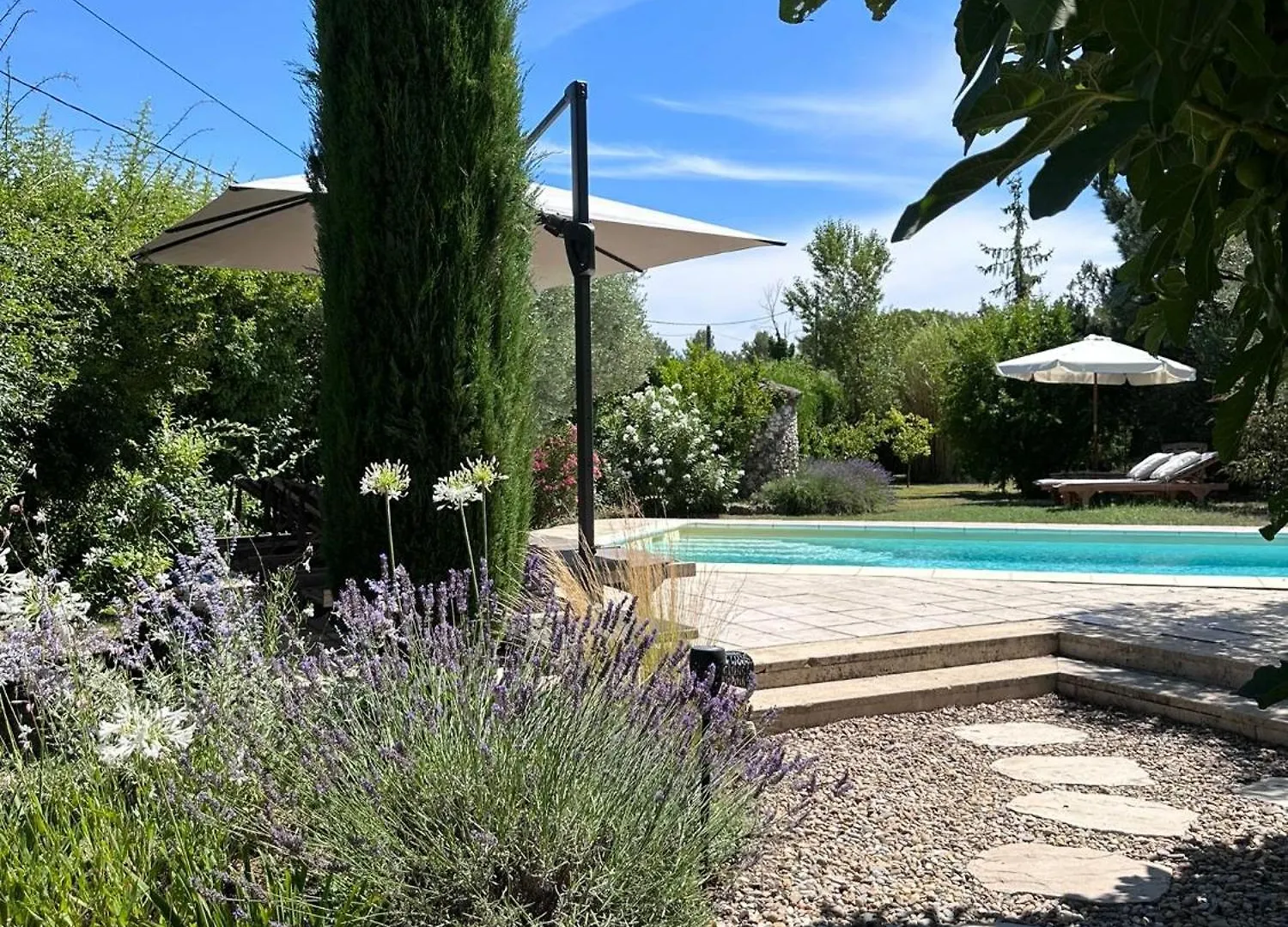 Charming Provencal Farmhouse With Pool Mérindol